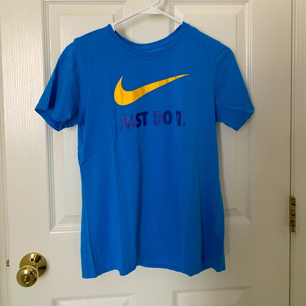 Blue Nike tee